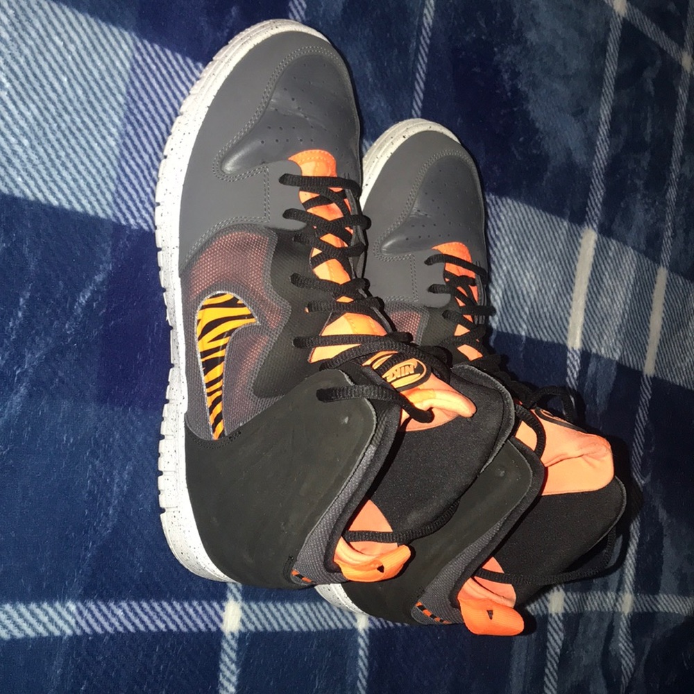11.5. Nike Dunk Free Guangzhou Tiger Basketball
